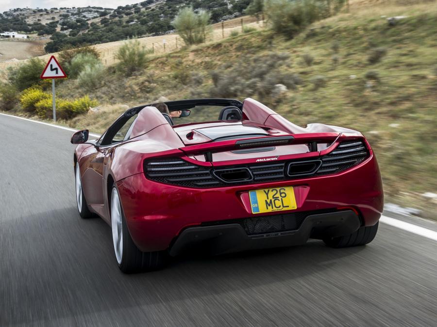  McLaren MP4-12C Spyder 2012 года  (UK) (фото 13 из 32)